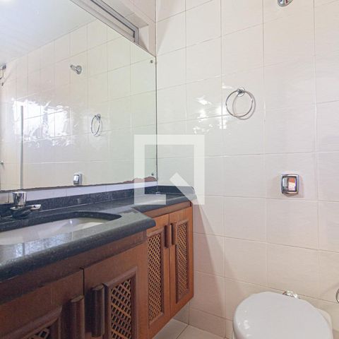 Apartamento para alugar com 171m², 3 quartos e 2 vagasBanheiro do Quarto 1