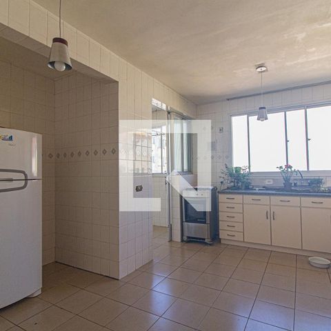 Apartamento para alugar com 171m², 3 quartos e 2 vagasCozinha
