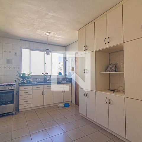 Apartamento para alugar com 171m², 3 quartos e 2 vagasCozinha