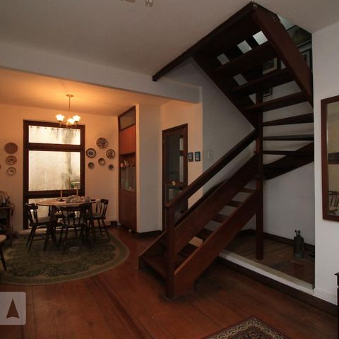 Casa para alugar com 170m², 4 quartos e 2 vagasSala
