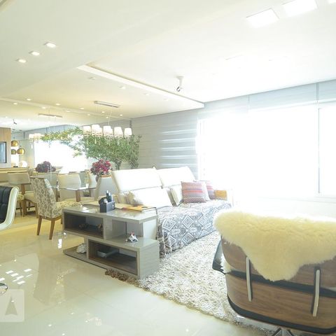 Apartamento à venda com 128m², 2 quartos e 2 vagasSala