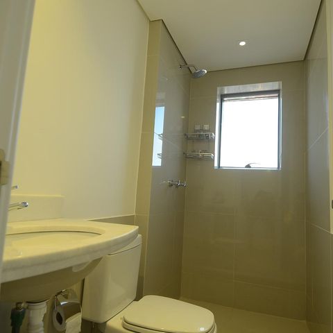 Apartamento à venda com 128m², 2 quartos e 2 vagasBanheiro da Suíte 1