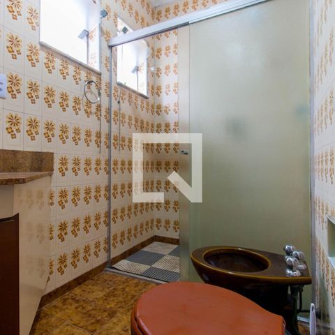 Casa à venda com 300m², 4 quartos e 2 vagasBanheiro 2