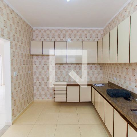 Casa à venda com 300m², 4 quartos e 2 vagasCozinha