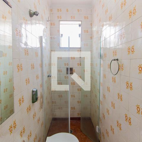 Casa à venda com 300m², 4 quartos e 2 vagasBanheiro 4