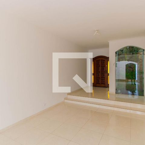 Casa à venda com 300m², 4 quartos e 2 vagasSala