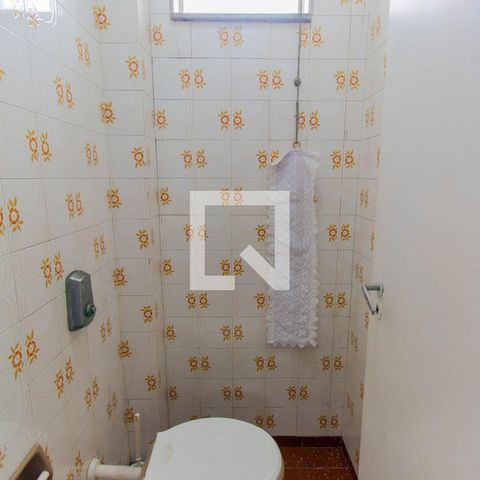 Casa à venda com 300m², 4 quartos e 2 vagasBanheiro 3
