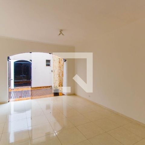 Casa à venda com 300m², 4 quartos e 2 vagasSala