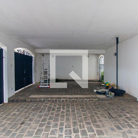 Casa à venda com 300m², 4 quartos e 2 vagasGaragem