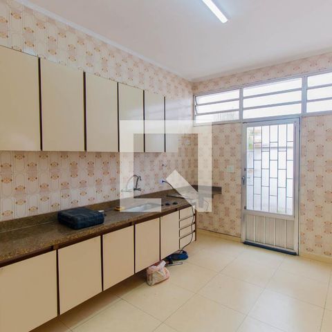 Casa à venda com 300m², 4 quartos e 2 vagasCozinha
