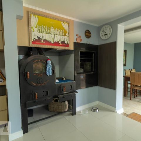 Casa à venda com 350m², 4 quartos e 3 vagasChurrasqueira