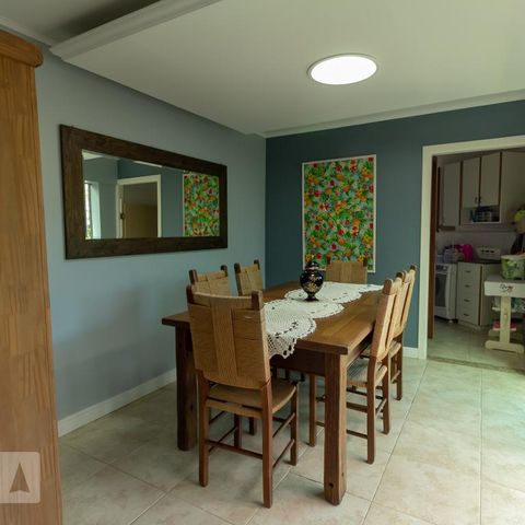 Casa à venda com 350m², 4 quartos e 3 vagassala de jantar