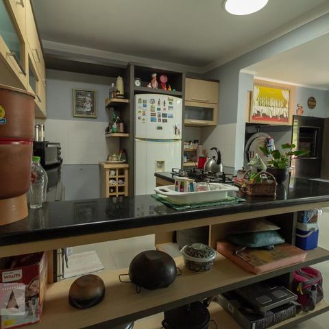 Casa à venda com 350m², 4 quartos e 3 vagascozinha