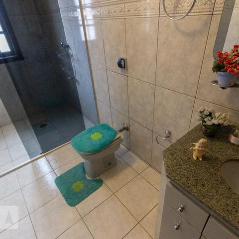 Casa para alugar com 265m², 4 quartos e 2 vagasBanheiro Segundo Andar