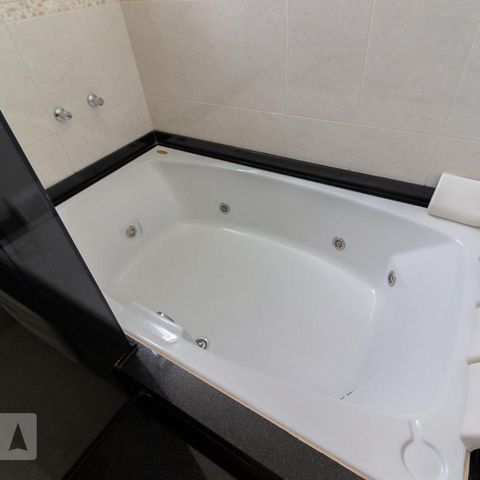 Casa para alugar com 265m², 4 quartos e 2 vagasQuarto 1 Suíte Terceiro Andar