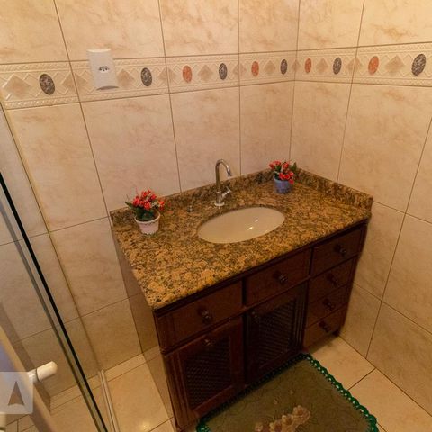 Casa para alugar com 265m², 4 quartos e 2 vagasBanheiro Térreo 