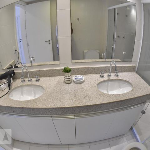 Apartamento para alugar com 321m², 5 quartos e 2 vagasBanheiro do Quarto 3