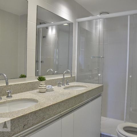 Apartamento para alugar com 321m², 5 quartos e 2 vagasBanheiro do Quarto 3