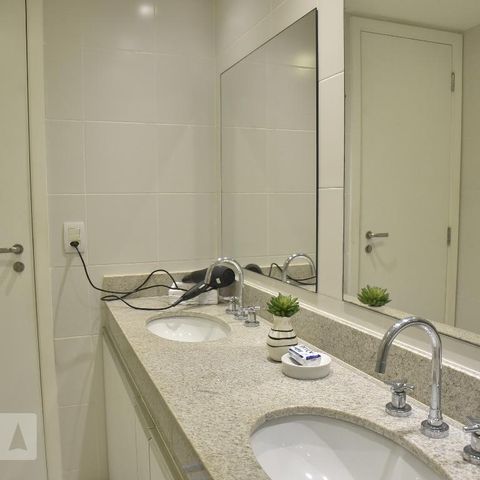 Apartamento para alugar com 321m², 5 quartos e 2 vagasBanheiro do Quarto 3