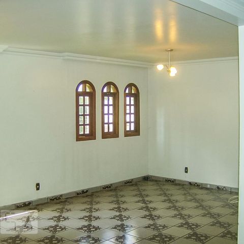 Casa à venda com 220m², 3 quartos e 4 vagasSala