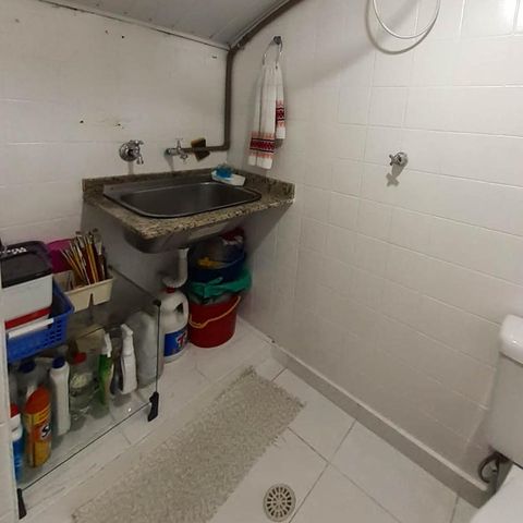 Casa à venda com 140m², 3 quartos e 1 vagaBanheiro 2