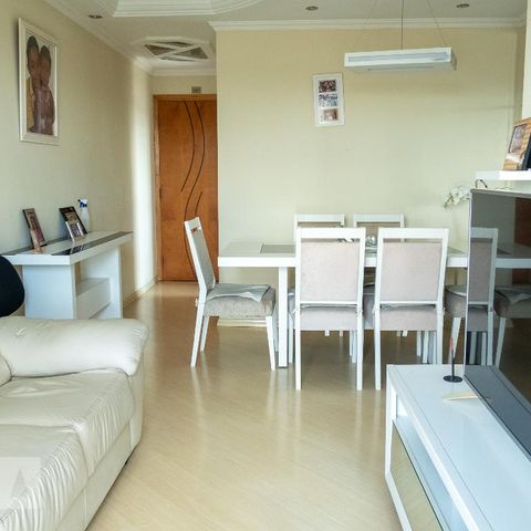 Apartamento à venda com 65m², 3 quartos e 1 vagaSala