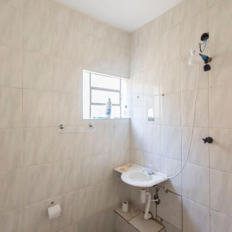 Casa à venda com 125m², 2 quartos e 2 vagasBanheiro
