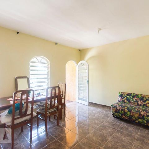 Casa à venda com 125m², 2 quartos e 2 vagasSala