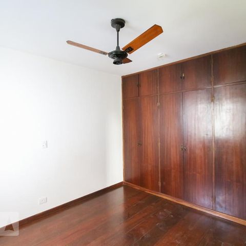 Casa à venda com 300m², 5 quartos e 3 vagasQuarto 4