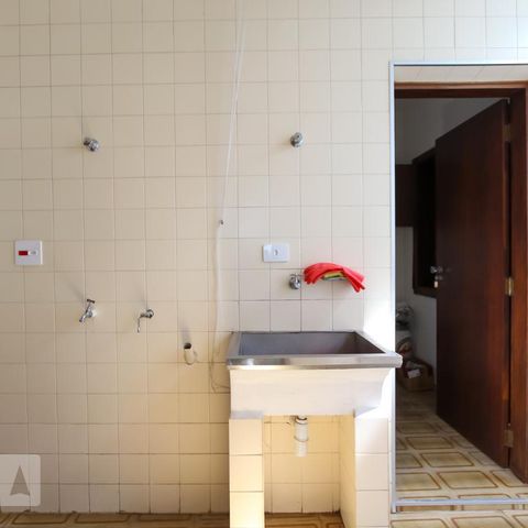 Casa à venda com 300m², 5 quartos e 3 vagasÁrea de serviço