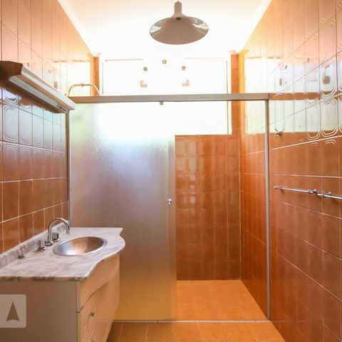 Casa à venda com 300m², 5 quartos e 3 vagasBanheiro