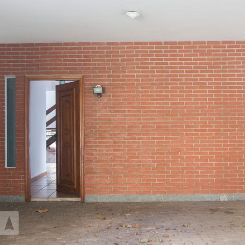 Casa à venda com 300m², 5 quartos e 3 vagasEntrada / Garagem