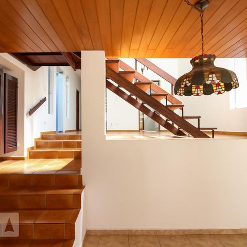 Casa à venda com 300m², 5 quartos e 3 vagasSala
