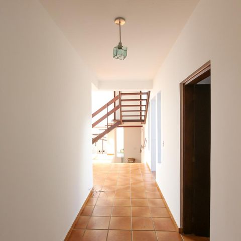 Casa à venda com 300m², 5 quartos e 3 vagasCorredor de entrada