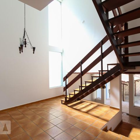 Casa à venda com 300m², 5 quartos e 3 vagasSala