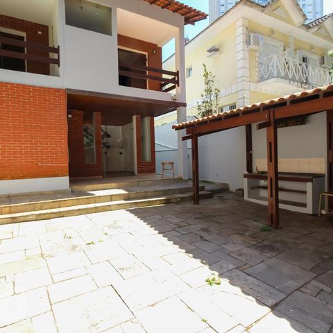 Casa à venda com 300m², 5 quartos e 3 vagasEspaço gourmet