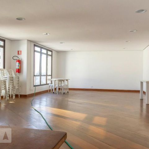 Apartamento à venda com 76m², 3 quartos e 1 vagaSalão