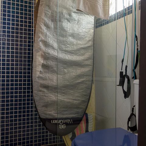 Casa à venda com 230m², 3 quartos e 2 vagasBanheiro 3