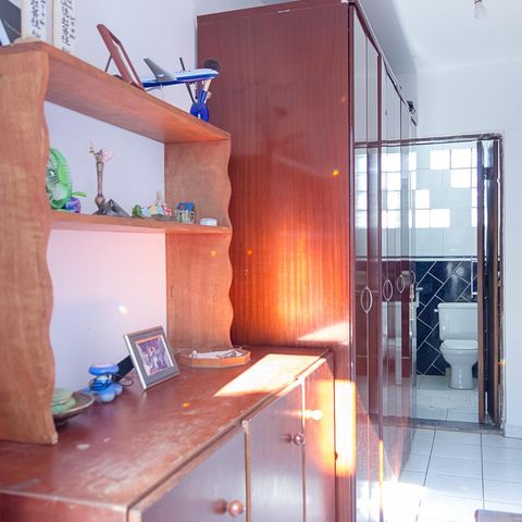 Casa à venda com 230m², 3 quartos e 2 vagasCloset do quarto 1