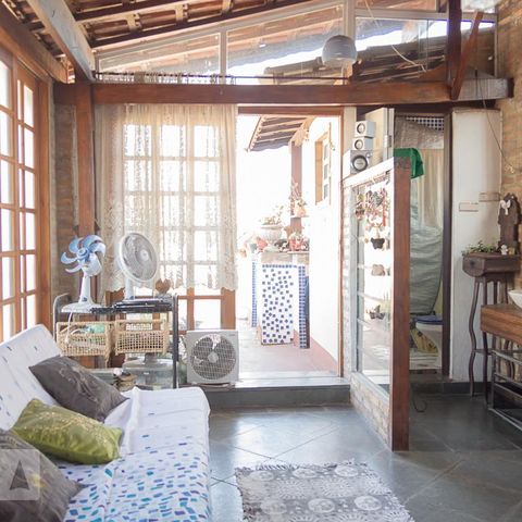 Casa à venda com 230m², 3 quartos e 2 vagasCobertura