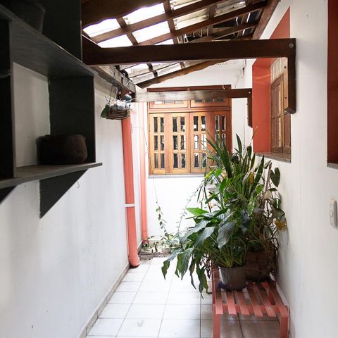Casa à venda com 230m², 3 quartos e 2 vagasCorredor Lateral