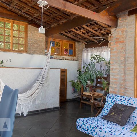 Casa à venda com 230m², 3 quartos e 2 vagasCobertura
