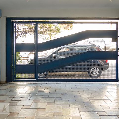 Casa à venda com 230m², 3 quartos e 2 vagasGaragem