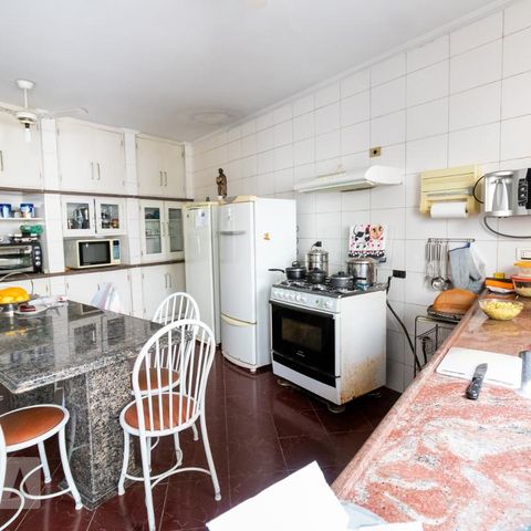 Casa à venda com 330m², 4 quartos e sem vagaCozinha