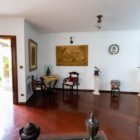 Casa à venda com 330m², 4 quartos e sem vagaSala