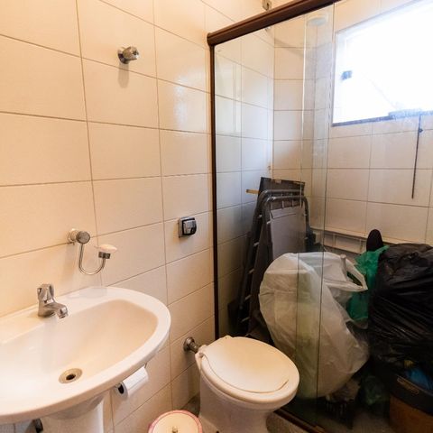 Casa à venda com 330m², 4 quartos e sem vagaBanheiro de Serviço