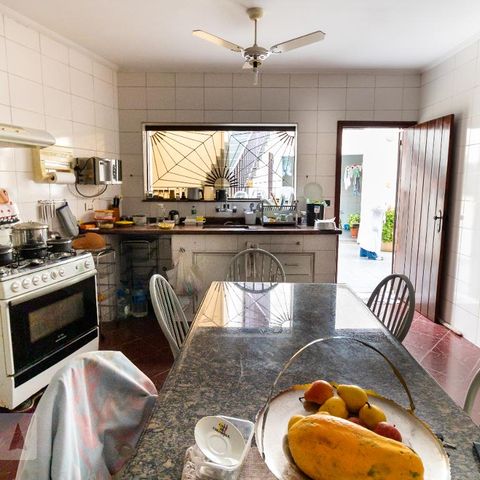 Casa à venda com 330m², 4 quartos e sem vagaCozinha