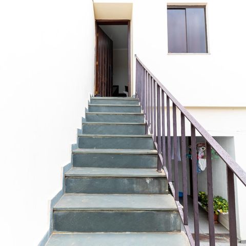 Casa à venda com 330m², 4 quartos e sem vagaEscada