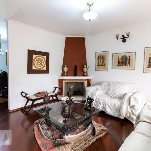 Casa à venda com 330m², 4 quartos e sem vagaSala