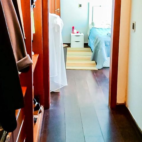 Casa à venda com 600m², 5 quartos e 8 vagas Casa à venda com 600m², 5 quartos e 8 vagasQuarto
